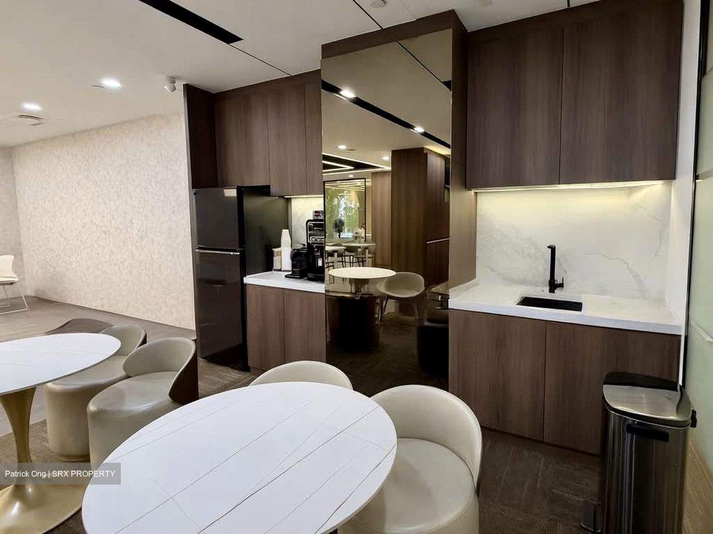 111 Somerset (D9), Office #562146671
